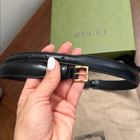 Gucci Black Leather horsbit Belt with Gold Buckle - Picture 3 of 6